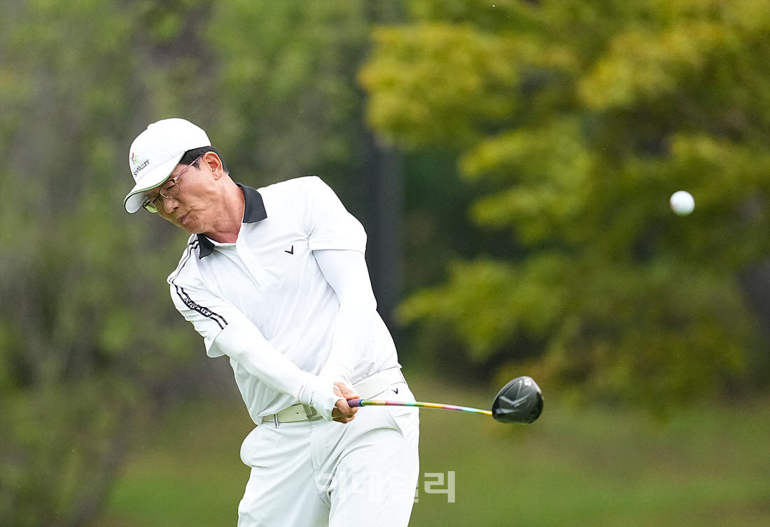 [포토]이동선,파워풀 첫 임팩트