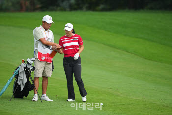 [골프IN화보] 김하은2, BC카드·한경 KLPGA 챔피언십 2라운드 마무리