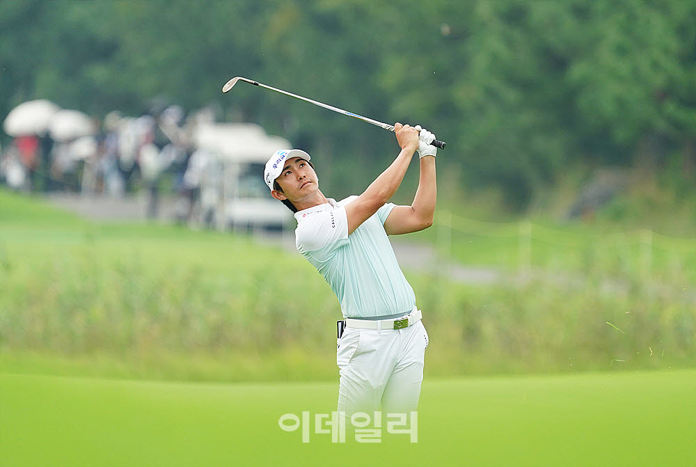 [포토] 타구 바라보는 이수민