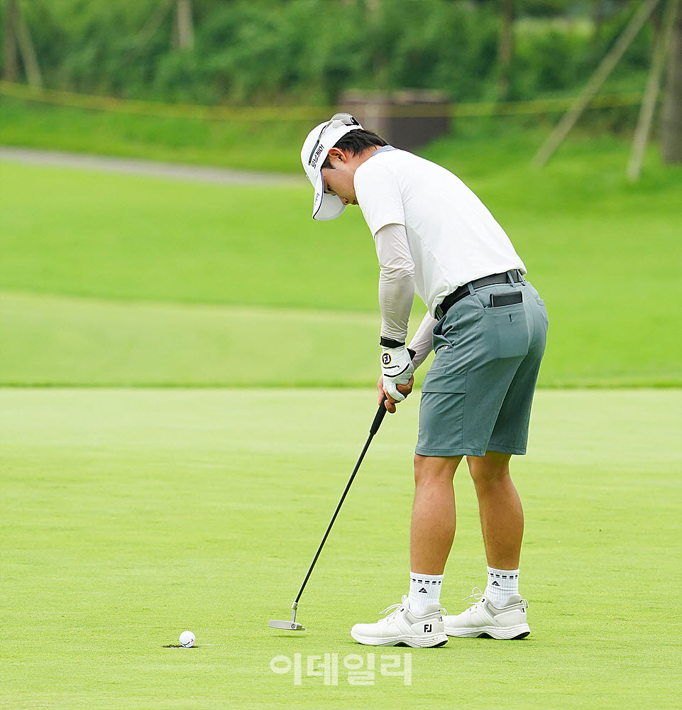 [포토] 송민혁, 부드러운 터치로 마무리