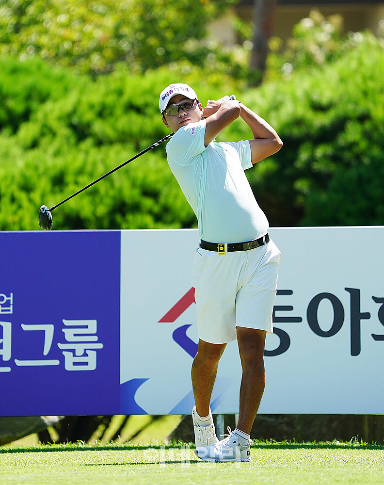[포토] 타구 바라보는 백무곤