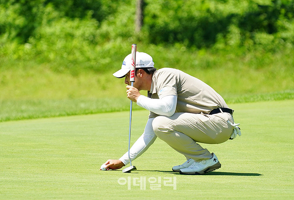 [포토] 임예택, 신중하게