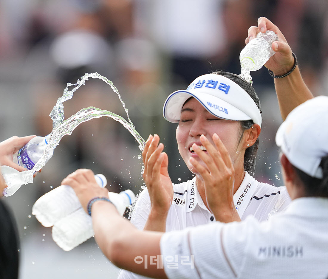 [포토]서교림,행복한 메이저 우승 축하 물세례