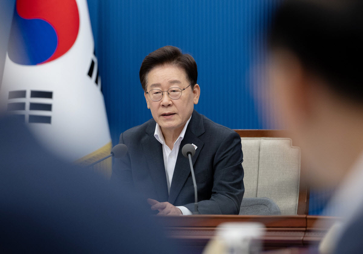 李대통령 국정 지지율 40.2%…6주 연속 하락[리얼미터]