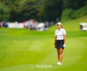  박보검, 최종 라운드 이븐파 기록하며 공동 6위로 대회 마무리… BC카드·한경 KLPGA 챔피...