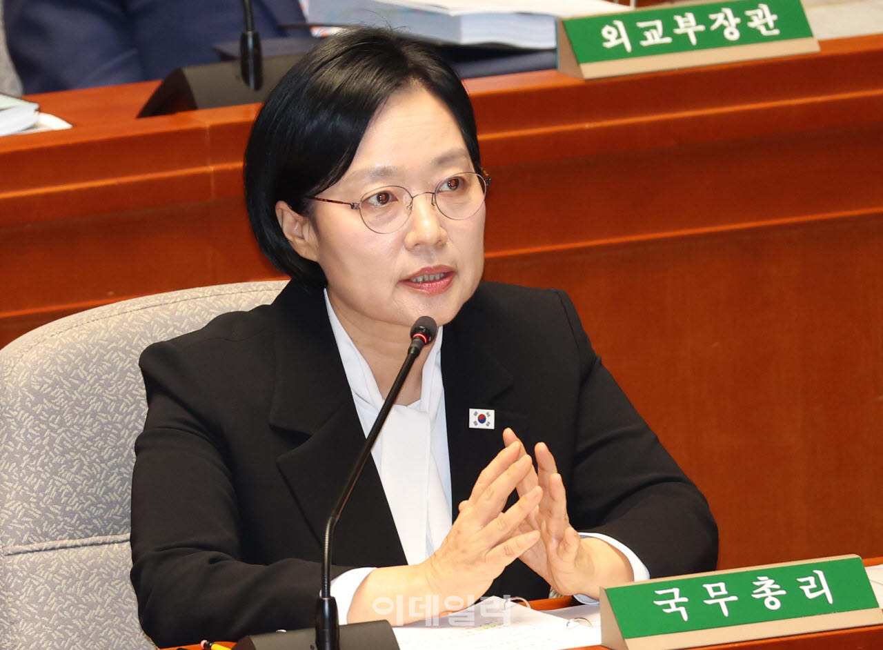 [포토]예결위, '답변하는 한성숙 국무총리'