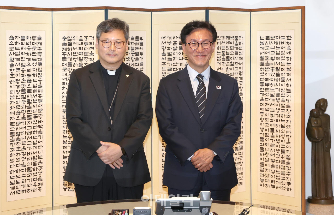 [포토]김민석 대표, '정순택 대주교 예방'