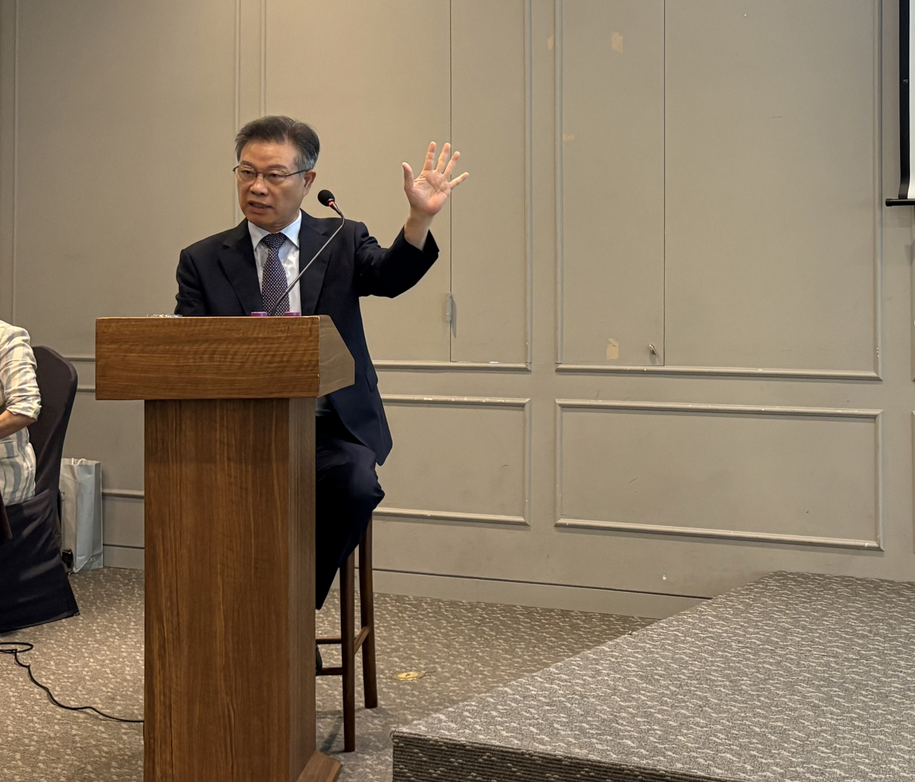 삼성·BMS도 뛰어든 이중항체 ADC…인투셀, 회의적인 이유는