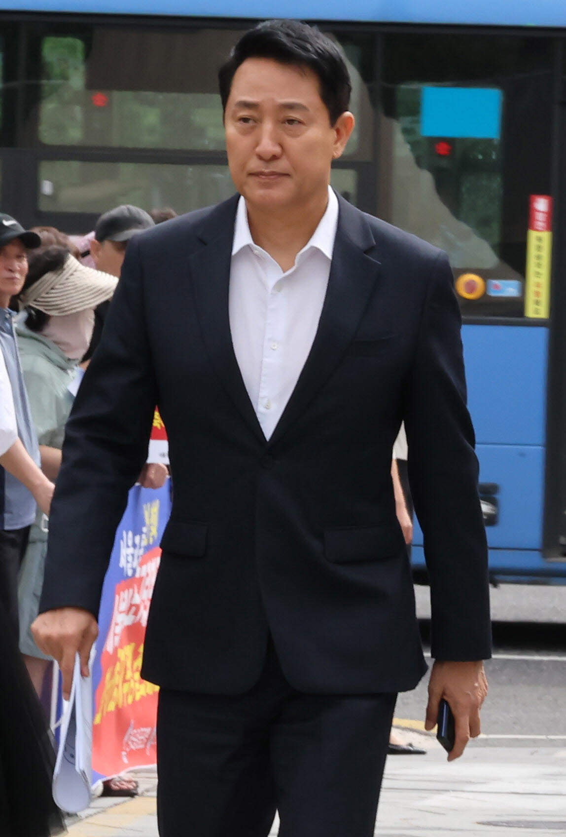 [포토]서울 주택 공급 현안 논의를 위한 2차회동 향하는 오세훈 서울시장