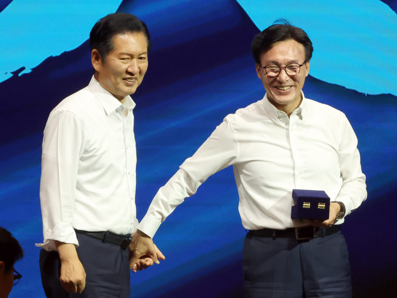 [포토]정청래 손 잡은 김민석
