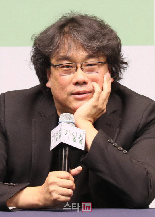 봉준호 "'경주기행', 좋은 교과서 같은 작품…감독 패기 느껴져"