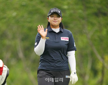  신다인, 3라운드 맹타로 공동 선두 등극 '제15회 KG 레이디스 오픈'