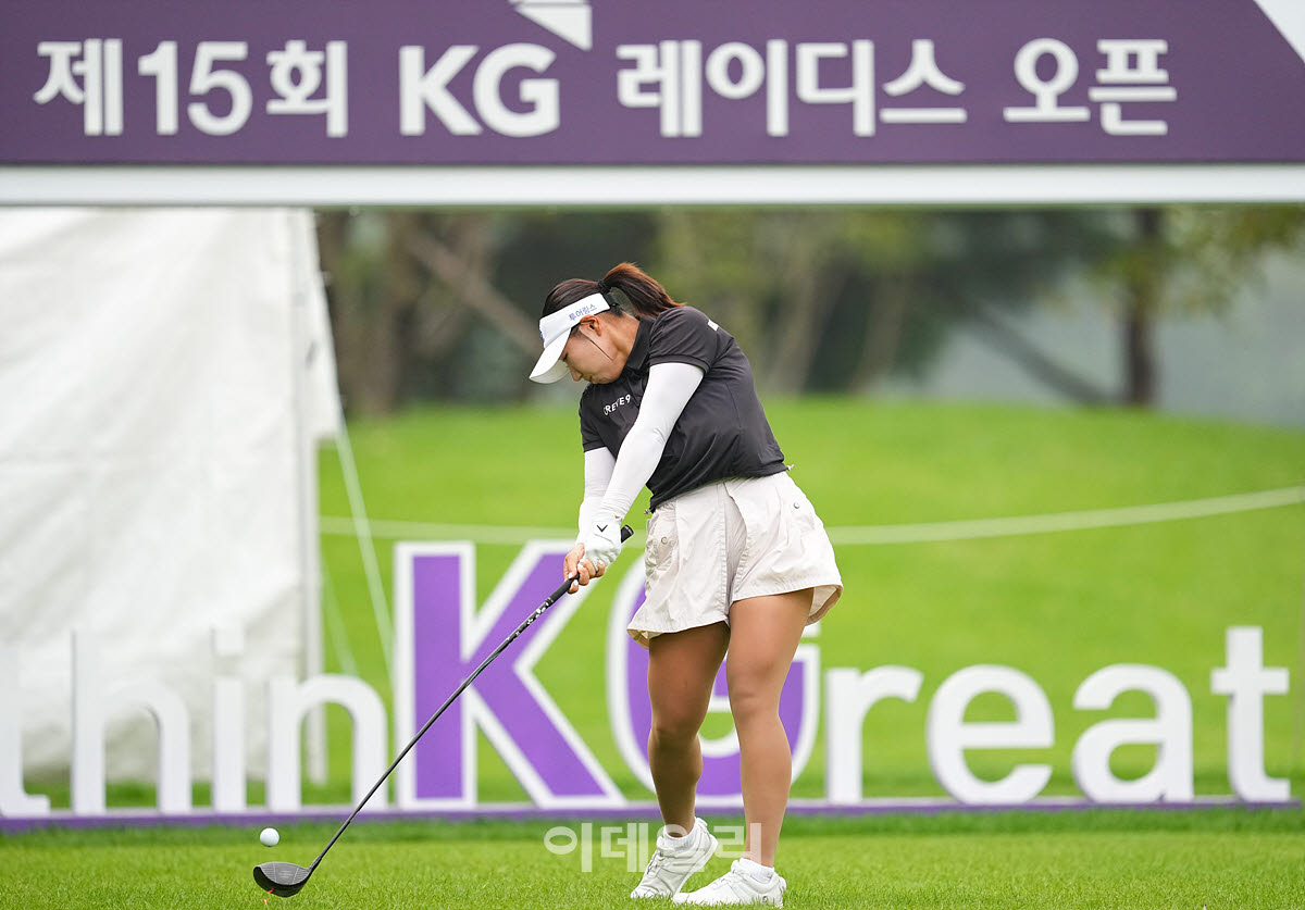 [포토]강채연,버디 노린 임팩트