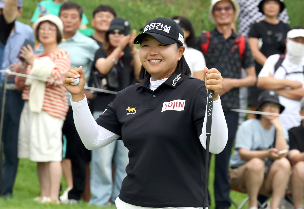 [포토]신다인, 'KG 레이디스 오픈'  또 다시 우승