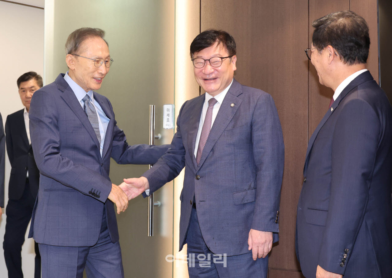 [포토]정점식 원내대표, '이명박 전 대통령 예방'