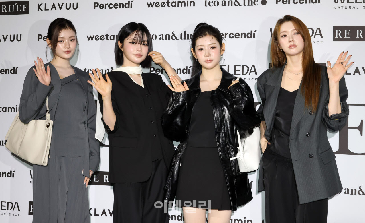 [포토]2027 S/S서울패션위크 참석한 피프티피프티