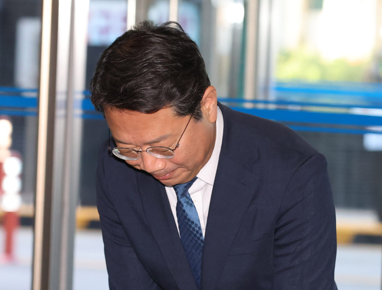 [포토]인사하는 김승원 법무부 장관 후보자