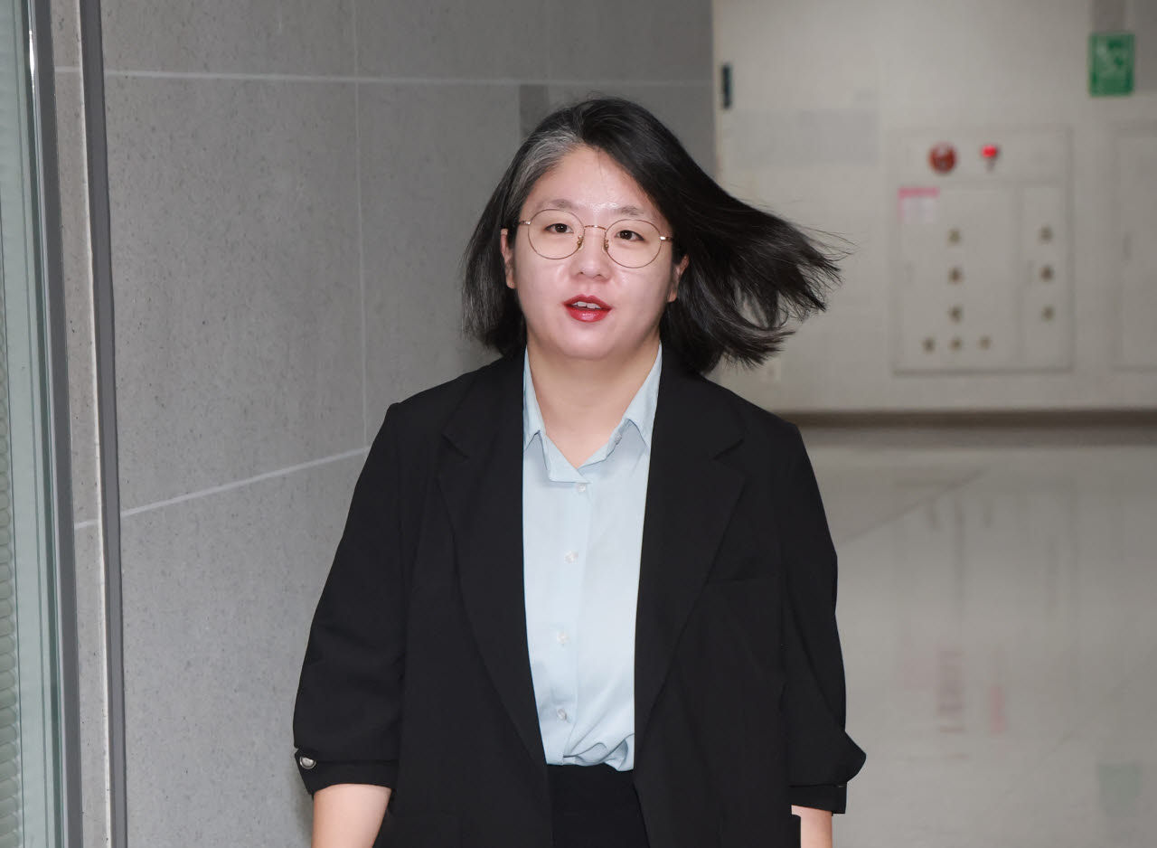 "기생충 정당, 보조금 폐지" 외쳤던 용혜인…의원직 못 놓는 속내