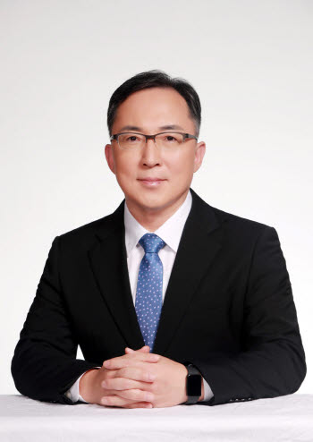 유재훈 보험개발원장 취임…"보험산업 미래 모색하는 페이스세터 돼야"