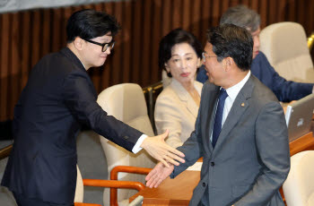 "국민 검증 과정"이라더니...한동훈도 브로커도 빠진 김승원 맹탕 청문회