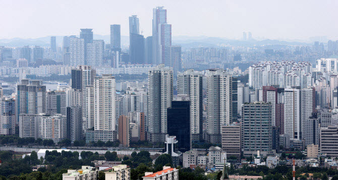 “1년 만에 2억 올랐어요”…강남3구 꺾일 때 불붙은 ‘이곳’