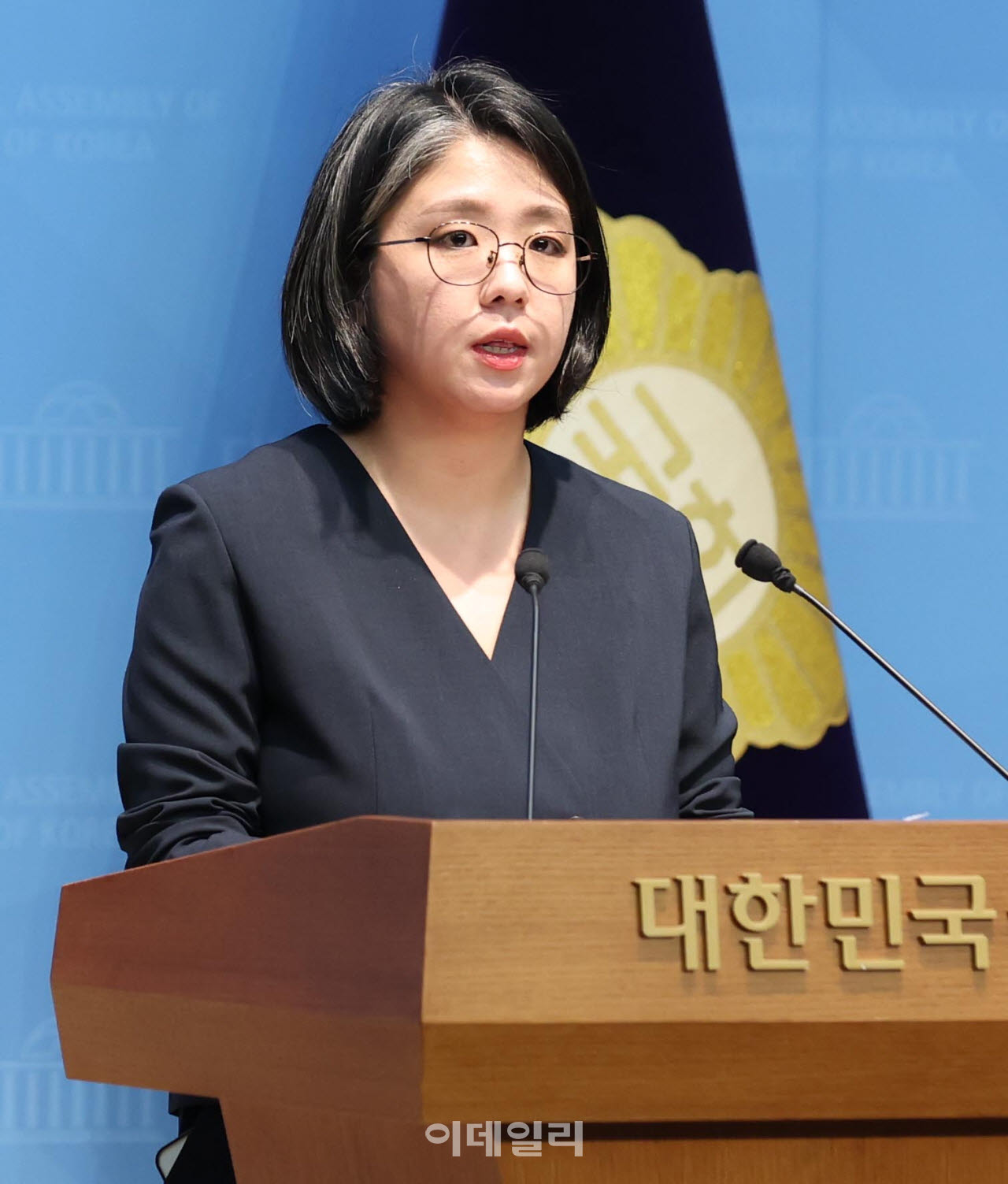 [포토]'사퇴 거부' 용혜인, '의원-장관 겸직은 법이 허용'