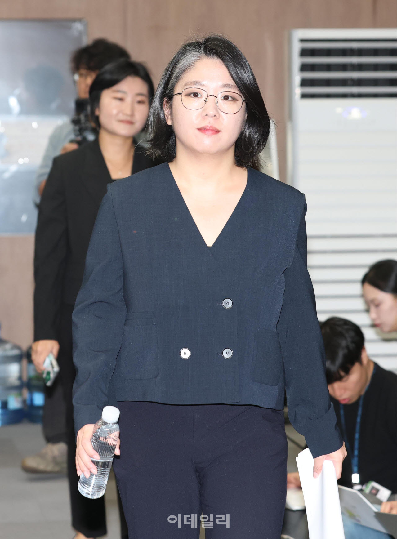 [포토]'사퇴 거부' 용혜인, '의원-장관 겸직 법이 허용'