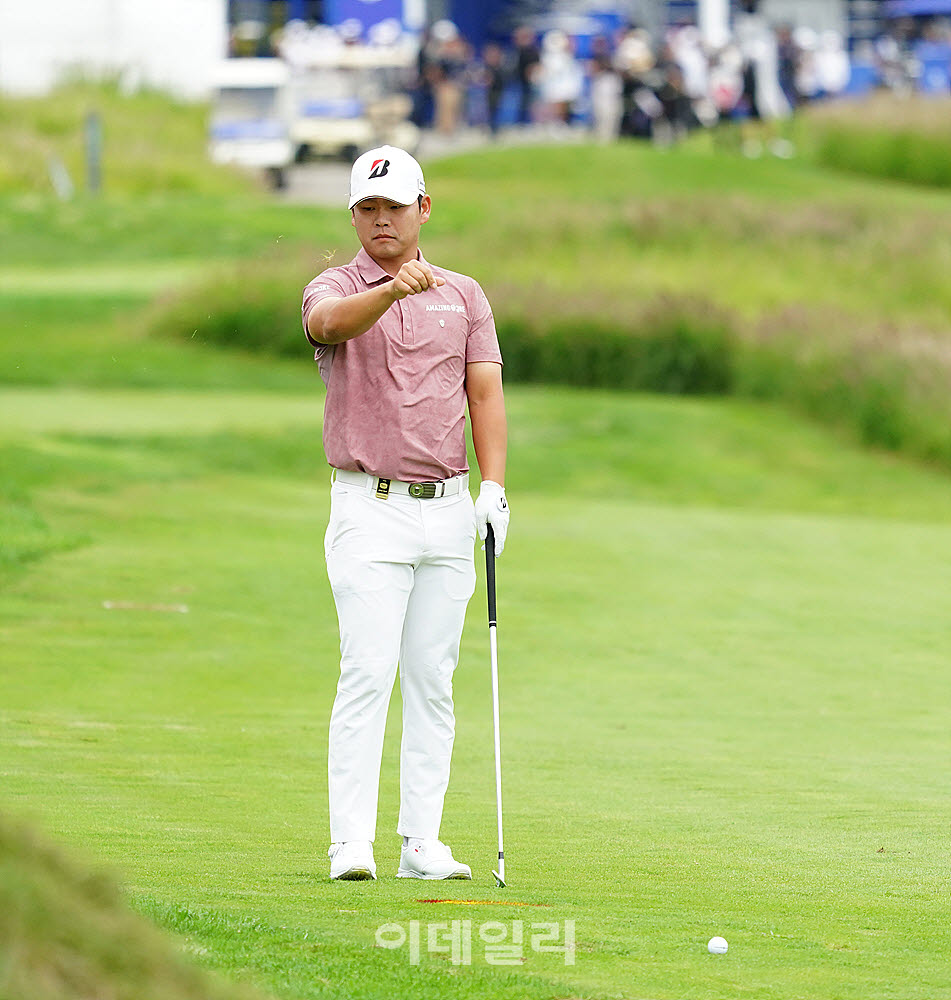 [포토] 정한밀, 바람을 읽는다