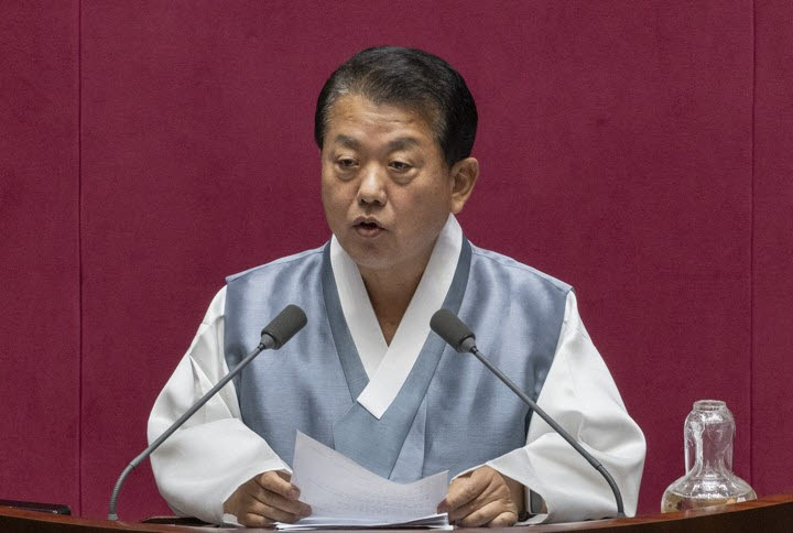 與 김병주 “호르무즈 파병, 신중해야... 미국에 끌려가선 안 돼”
