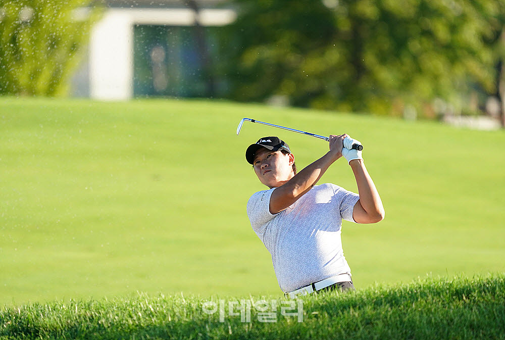 [포토] 이상희, 간결한 스윙으로 탈출