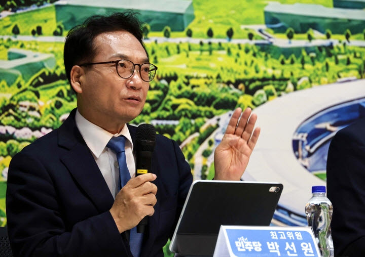 박선원 "한동훈 제보자는 조모씨"…韓 "김승원 오빠 지키기 경악"