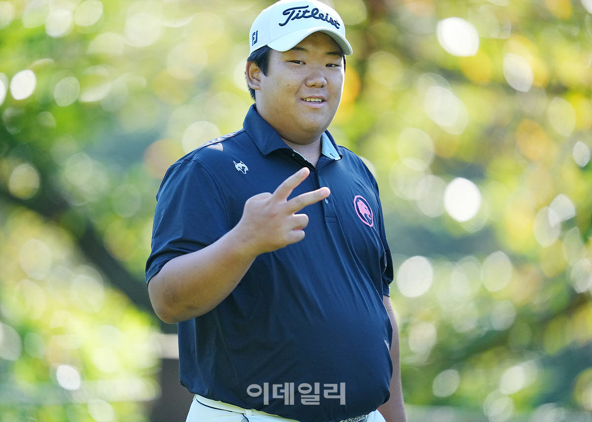 [포토]정조국,밝은 브이 출발