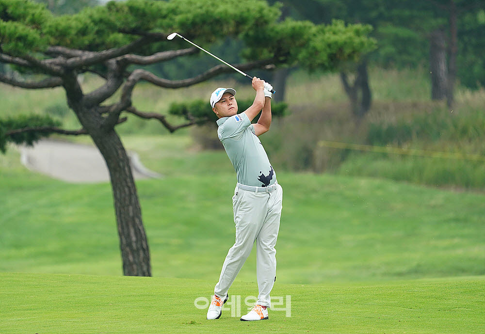 [포토] 오호리 유지로, 큰 키에서 나오는 파워로