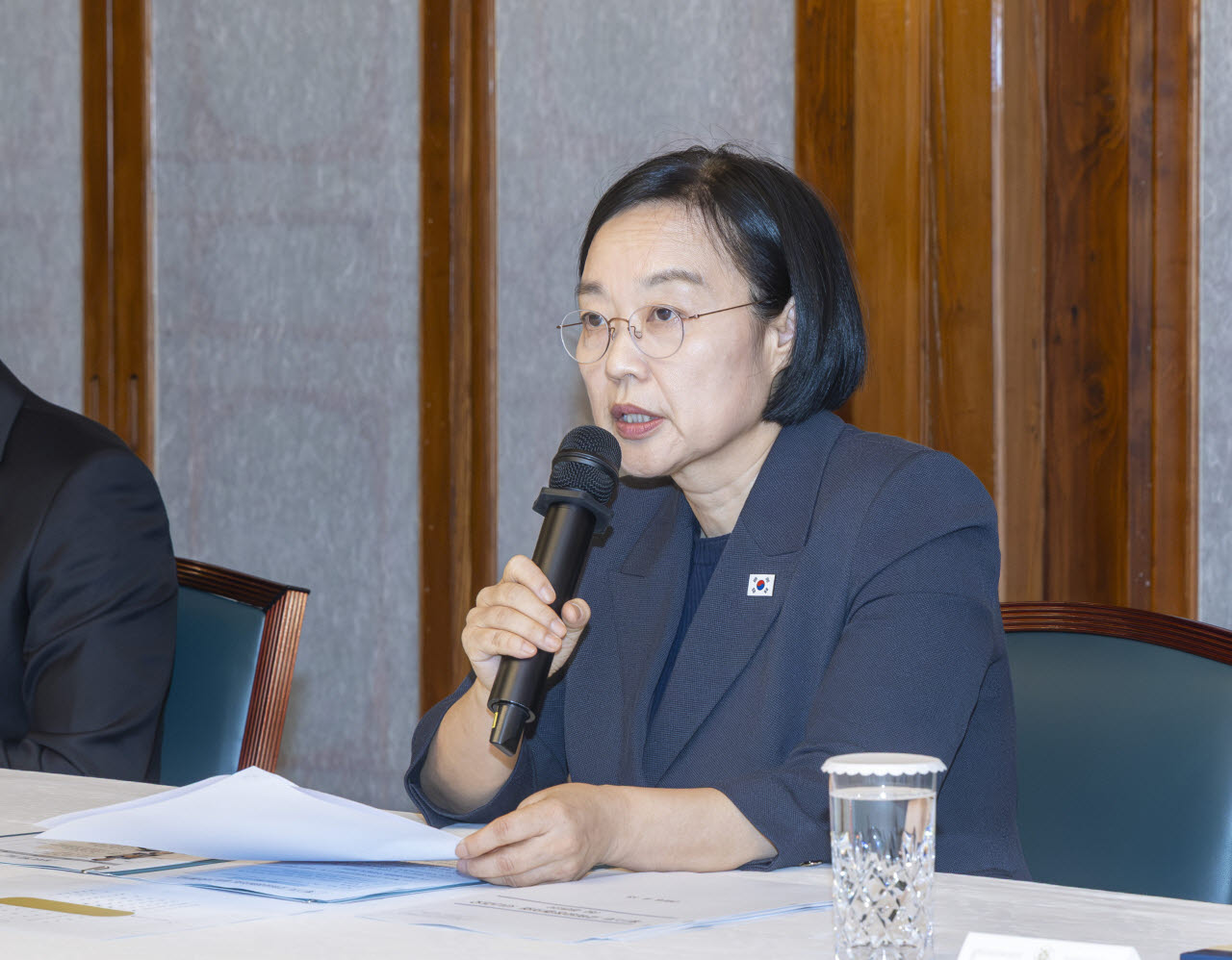 [포토]고위당정협의회에서 발언하는 한성숙 국무총리