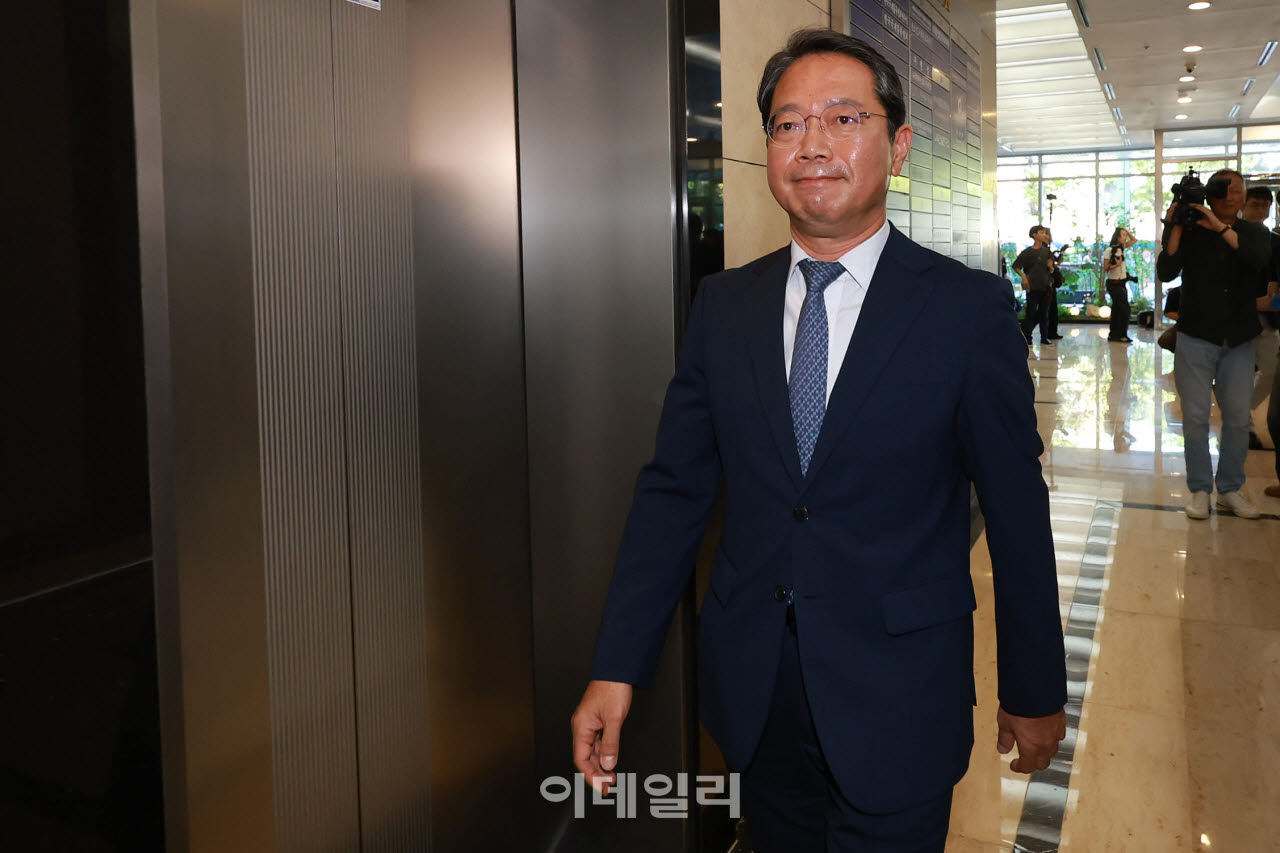 김승원 "30년 법조인 경험, 새형사사법 체계 정착에 잘 쓰이길"