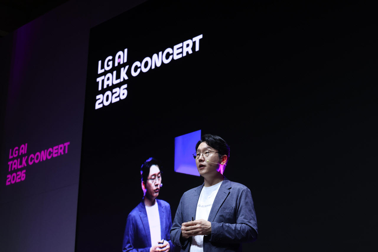 AI가 실험하고 로봇이 공장 운영…LG ‘전문가 AI’ 현장 투입 성과보니