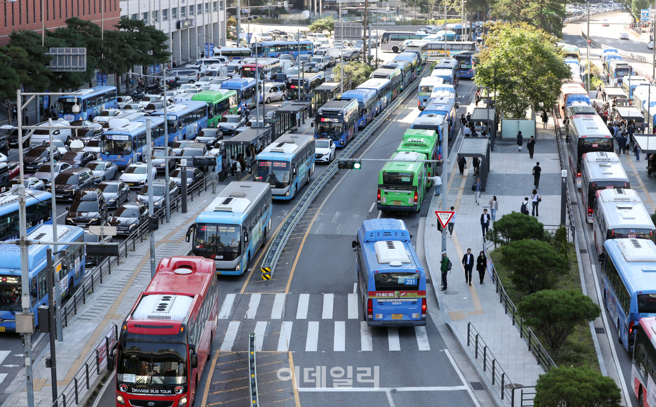 [포토] 파업 앞둔 서울 시내버스
