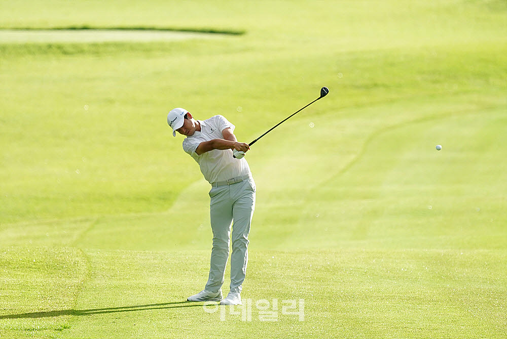 [포토] 양지호, 그린으로 직접 쏜다