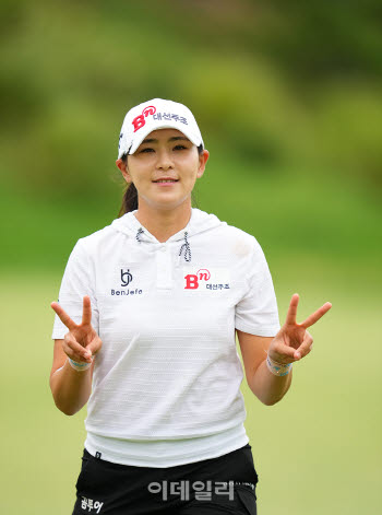[골프IN화보] 이지현3, 하나금융그룹 챔피언십 1라운드 경기 장면
