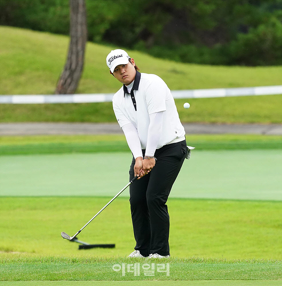 [포토] 정재현, 날카로운 칩핑