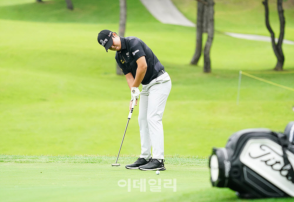 [포토] 장유빈, 부드러운 버디 시도