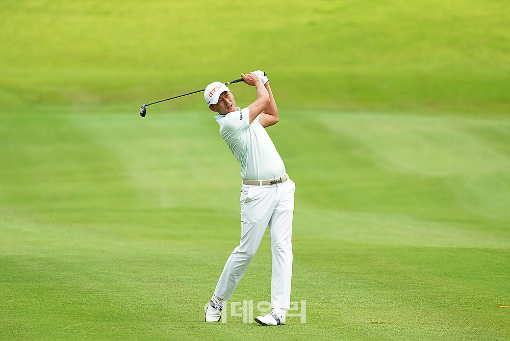 [포토] 이성호, 투 온 시도