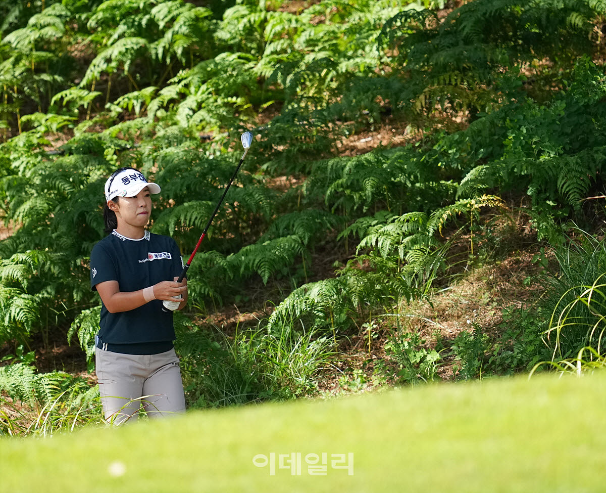 [포토]김수지,트러블 샷을 준비한다