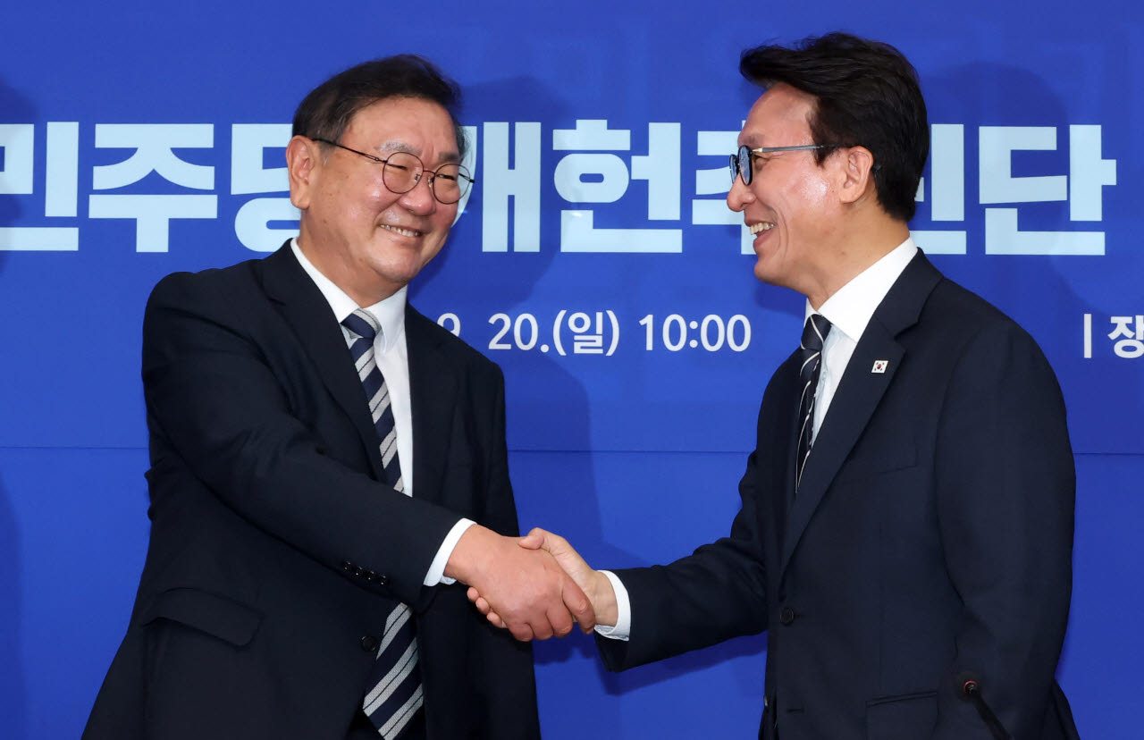 [포토]인사 나누는 김민석-김태년