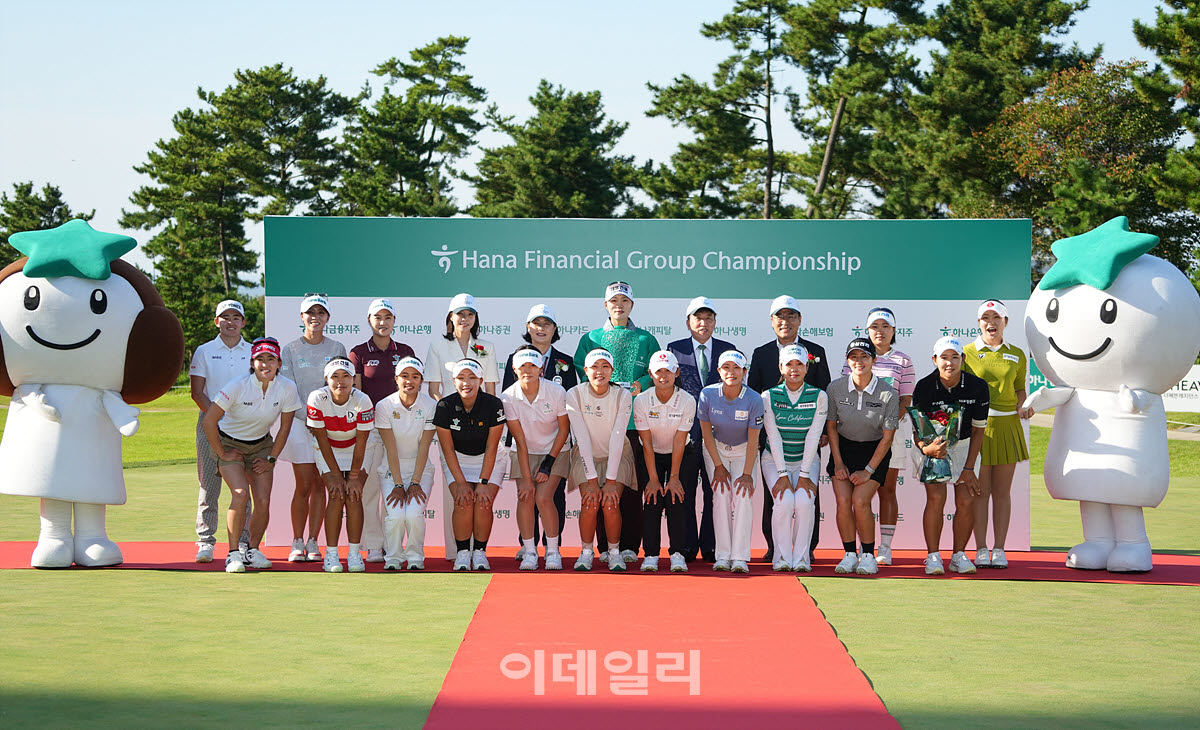 [포토]김민선,동료들과 함께 우승의 기쁨을