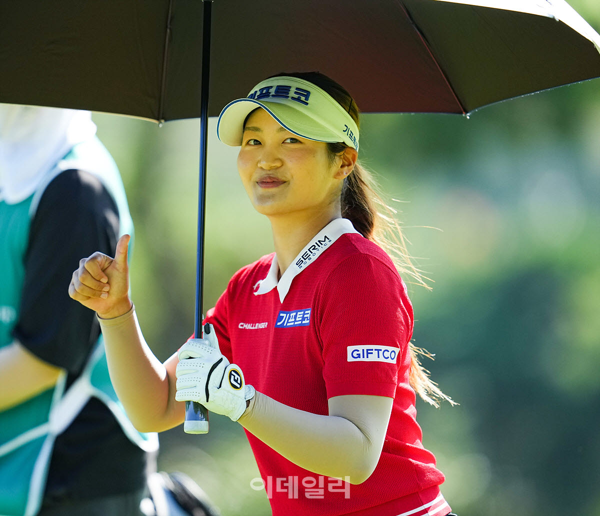 [포토]홍현지,최종일 엄지척