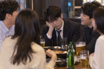"월급 280만원으로 생활 돼?"...34세 직장인 하소연, 이유 있었다