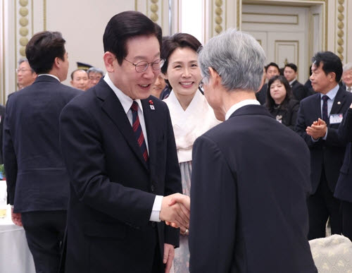 [속보] 靑, ‘대법관 재제청’ 권한쟁의심판 청구 안 한다