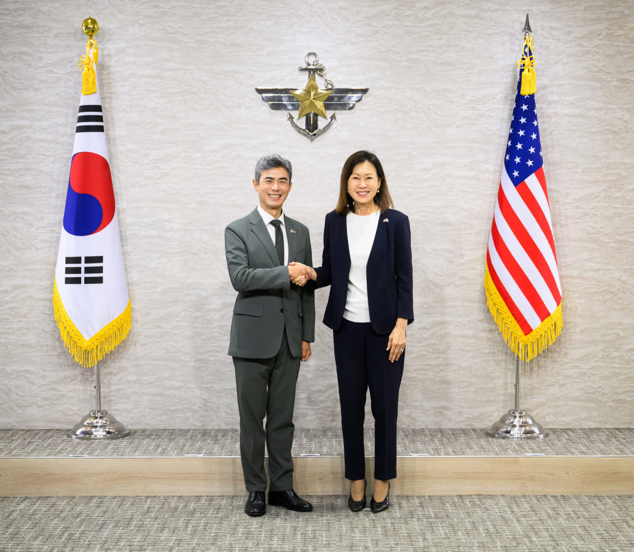 강신철 국방장관, 스틸 美 대사 접견…전작권·광주 군공항 등 논의