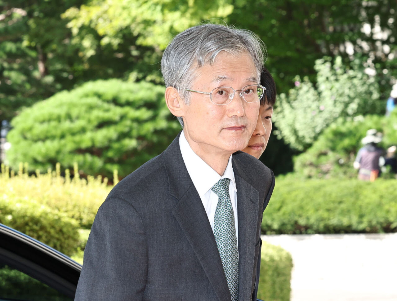 "월권" vs "사법부 길들이기"…추석 첫날 조희대 '재제청 거부' 설전